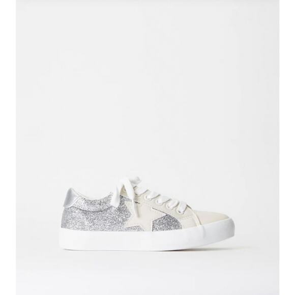 FabKids Silver Glitter Star Sneakers - Size 4 - - Picture 4 of 4